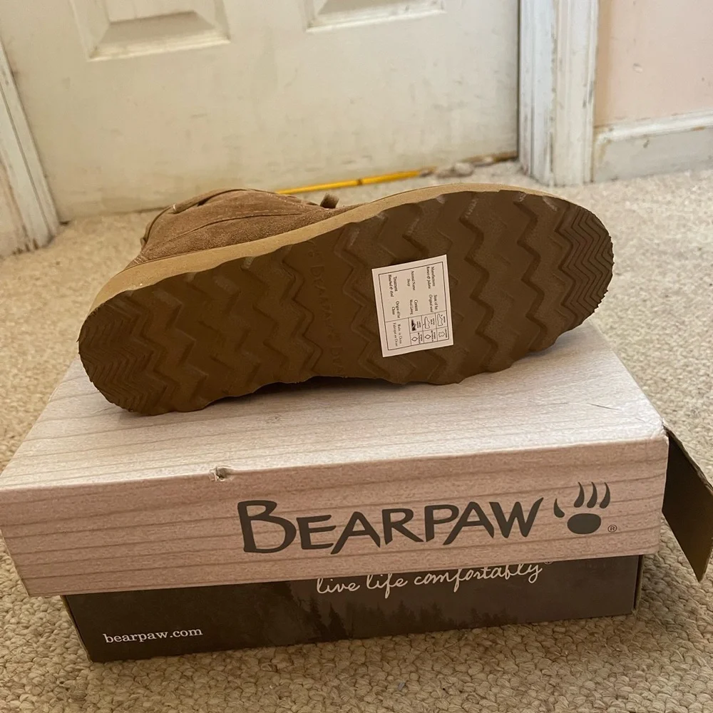 Big girl Bearpaw booties - Picture 5 of 7